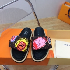 Louis Vuitton Slippers